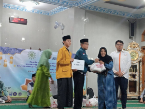 Majelis Kesejahteraan Sosial PDM & PDA Jembrana Bersama Lazismu Salurkan “Kado Ramadhan” untuk Masyarakat yang Membutuhka
